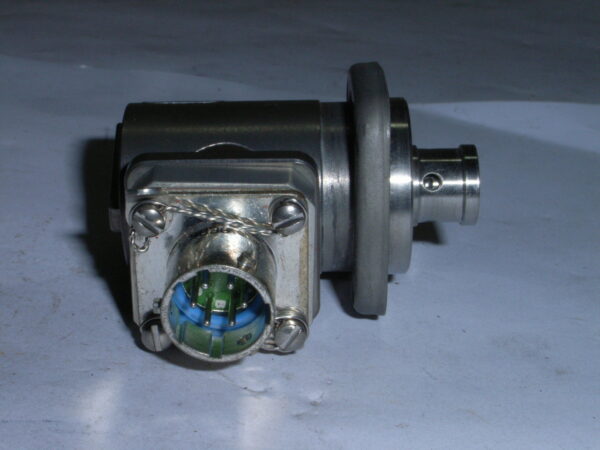 VALVE ASSY P/N 319545-10 P/N 319545-50