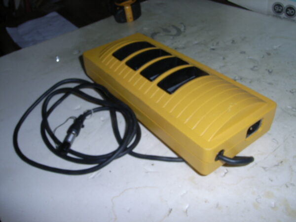 BATTERY  CHARGER P/N 20669-00 - Image 3