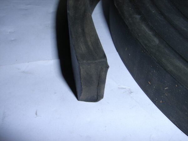 RUBBER STRIP P/N MILR 15624 - Image 3