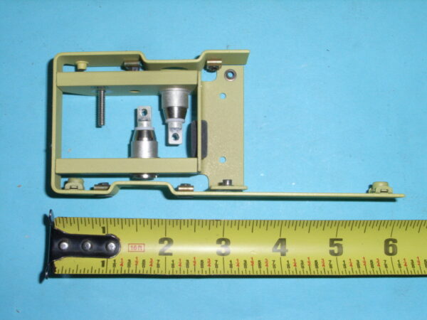 LAMP HOLDER  PN 1319-81