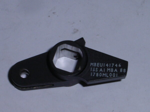 LEVER BOTTOM P/N MBEU141746