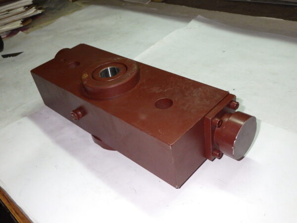 HYDRAULIC ACTUATOR P/N 65-A